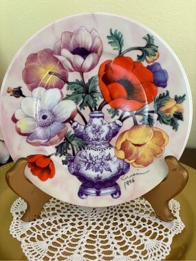 Vintage Henriette 1996 Floral Decorative Plate